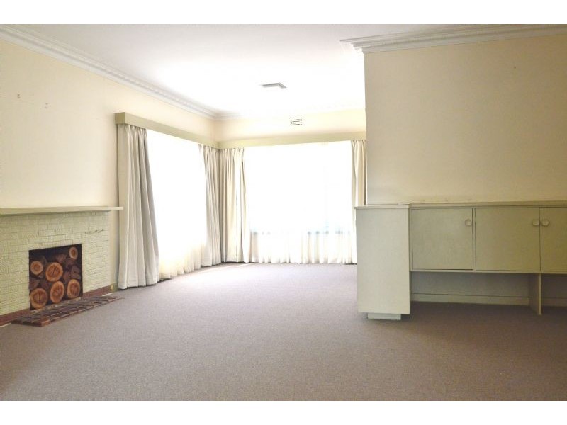 13 Princetown Road, Mount Waverley VIC 3149