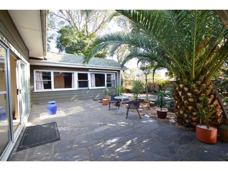 13 Princetown Road, Mount Waverley VIC 3149