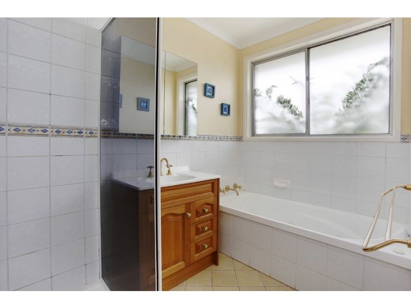 6 Andelana Avenue, Wheelers Hill VIC 3150