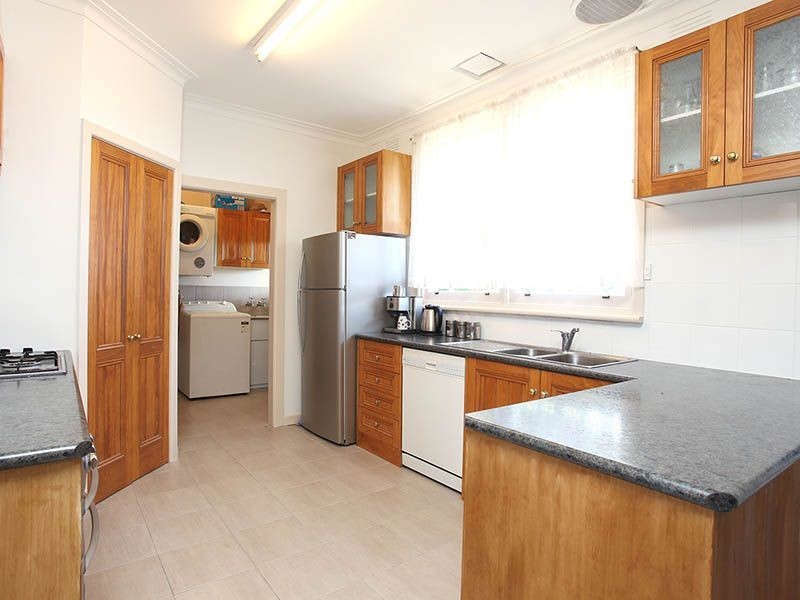 14 Wendover Court, Mount Waverley VIC 3149