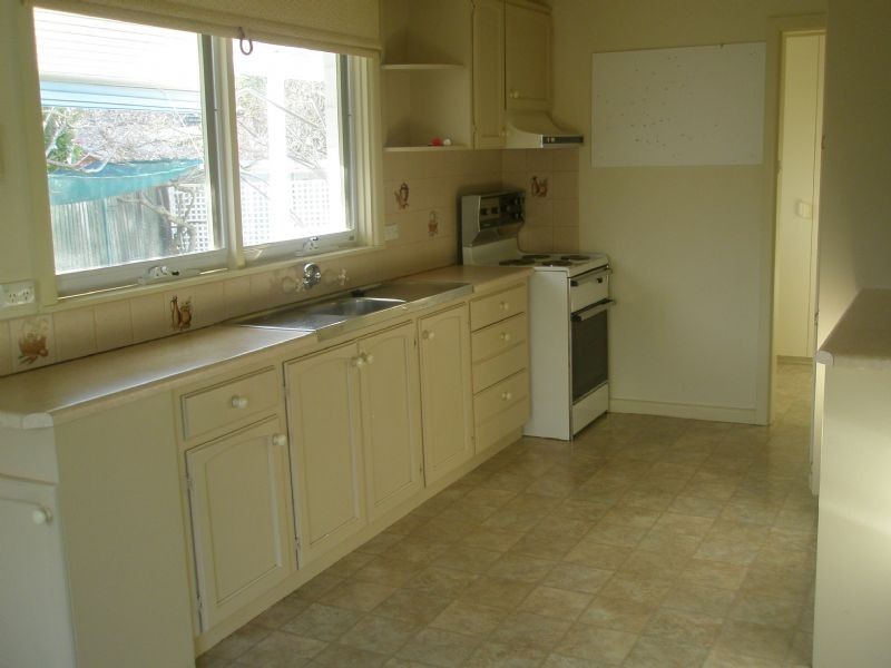 11 Kemp Avenue, Mount Waverley VIC 3149