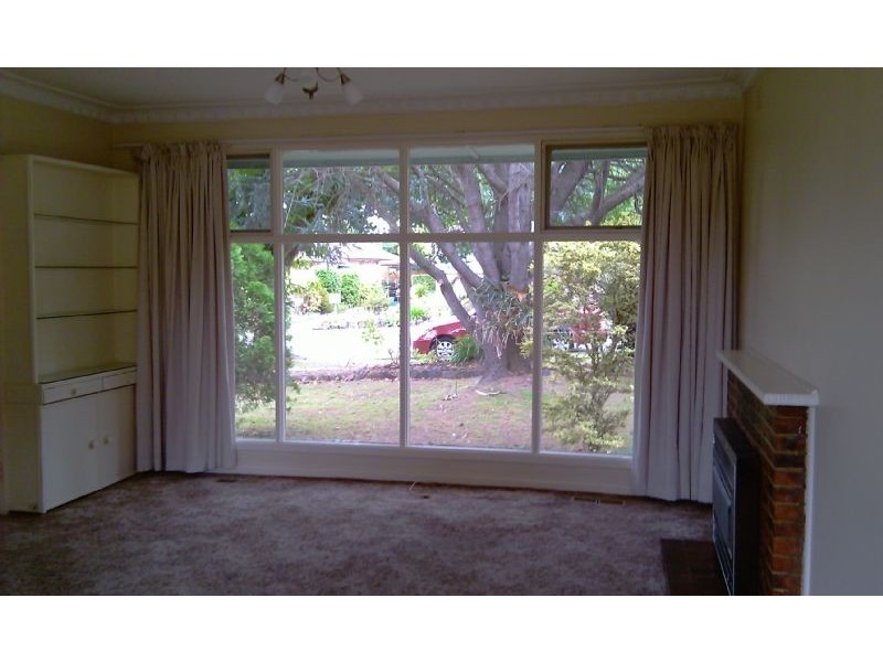 18 Roberts Street, Glen Waverley VIC 3150