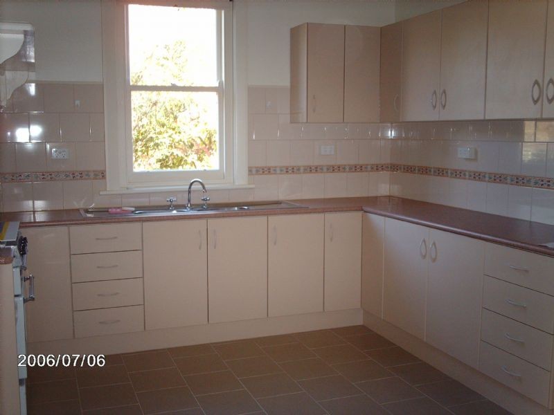 84 Parer Street, Burwood VIC 3125