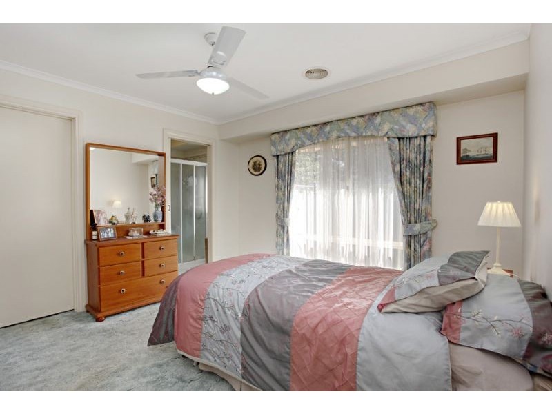 2/7 Richard Street, Glen Waverley VIC 3150