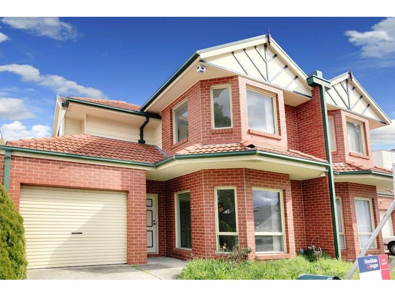 28 The Quadrangle, Glen Waverley VIC 3150