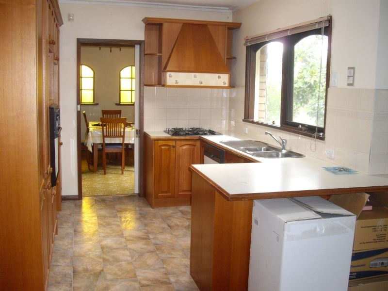 1A Greenham Crescent, Mount Waverley VIC 3149