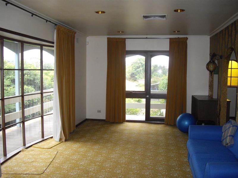 1A Greenham Crescent, Mount Waverley VIC 3149