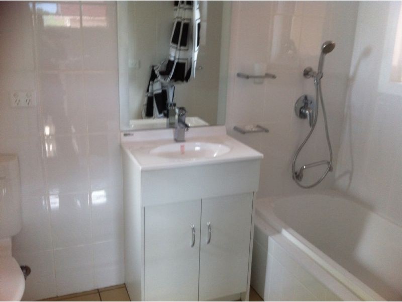 2/9 Johnson Drive, Glen Waverley VIC 3150