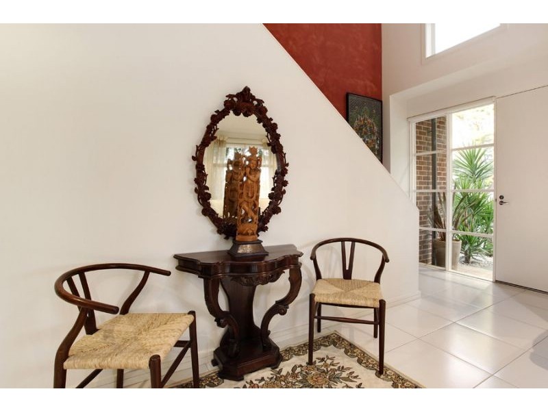 16 Waverley Park Drive, Mulgrave VIC 3170