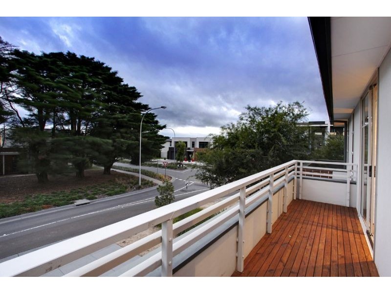 16 Waverley Park Drive, Mulgrave VIC 3170