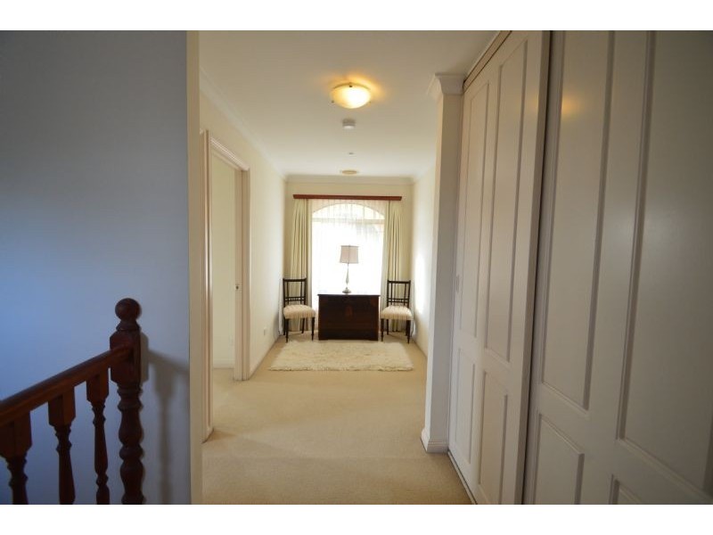 1/24 Roberts Street, Glen Waverley VIC 3150