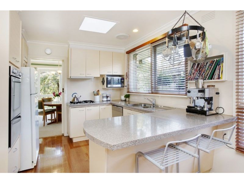 17 Camelot Drive, Glen Waverley VIC 3150
