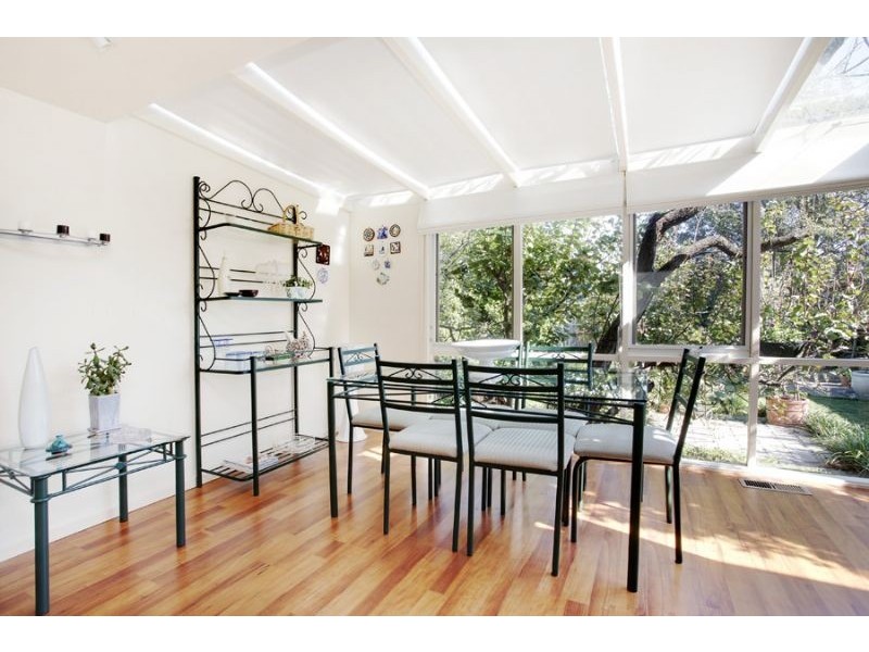 17 Camelot Drive, Glen Waverley VIC 3150