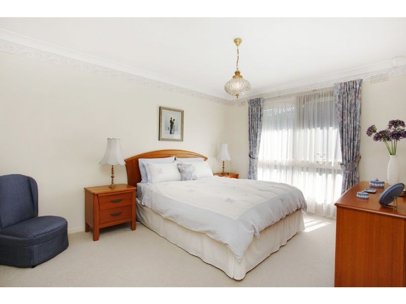 17 Camelot Drive, Glen Waverley VIC 3150