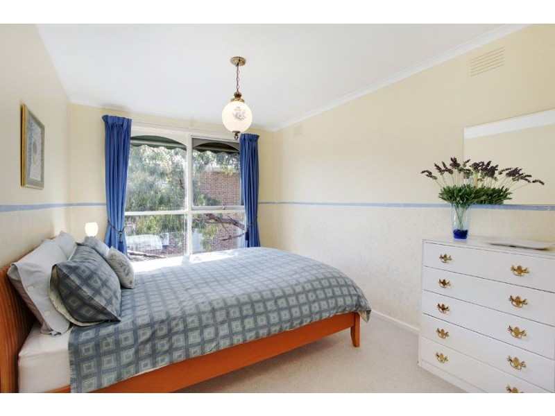 17 Camelot Drive, Glen Waverley VIC 3150