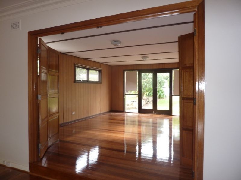 4 Shirley Avenue, Glen Waverley VIC 3150