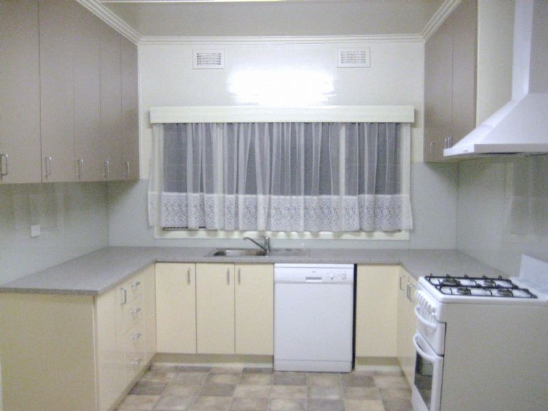 4 Shirley Avenue, Glen Waverley VIC 3150