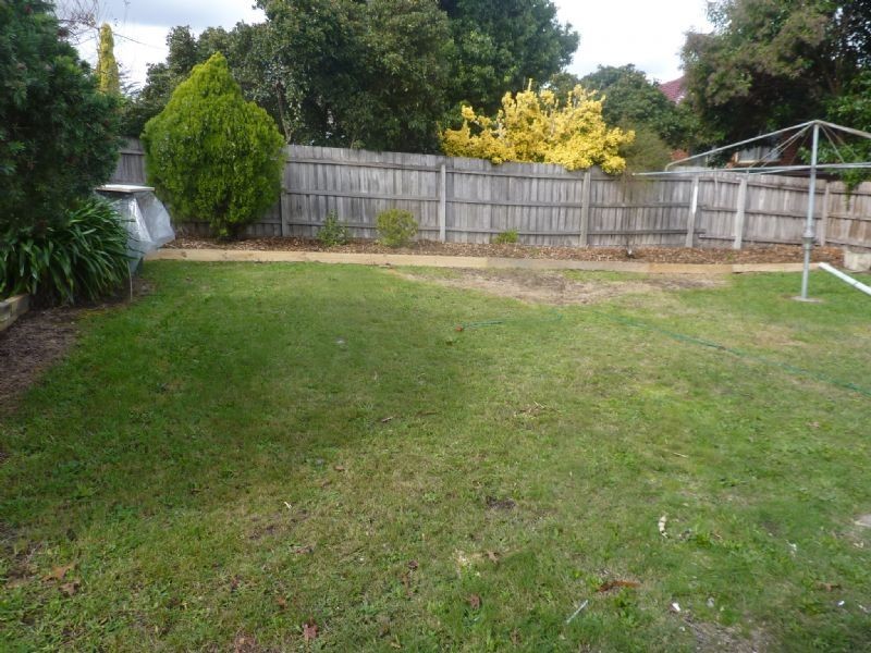 4 Shirley Avenue, Glen Waverley VIC 3150