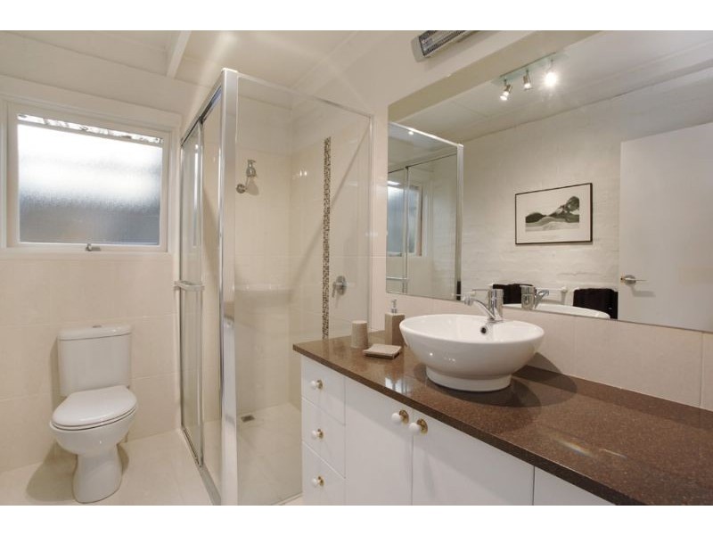 30 Garwain Parade, Glen Waverley VIC 3150