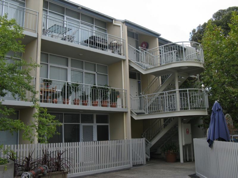 11/1066 Lygon Street, Carlton North VIC 3054