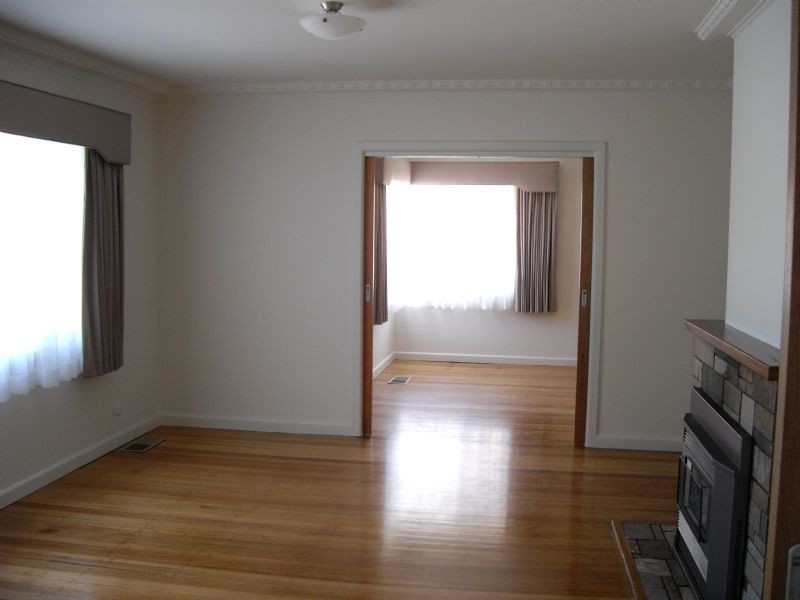 28 Oakhill Road, Mount Waverley VIC 3149