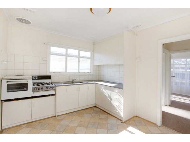 143 Power Avenue, Chadstone VIC 3148