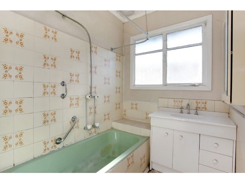 143 Power Avenue, Chadstone VIC 3148