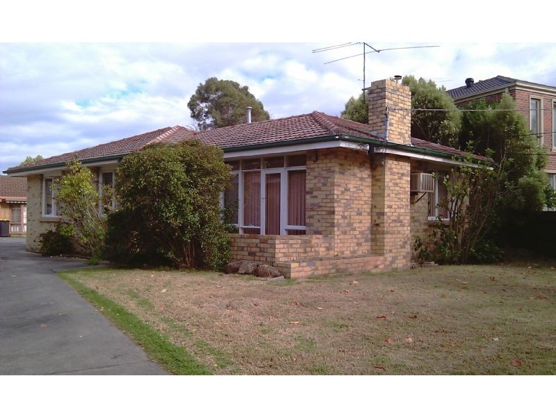 1/6 Melaleuca Drive, Glen Waverley VIC 3150