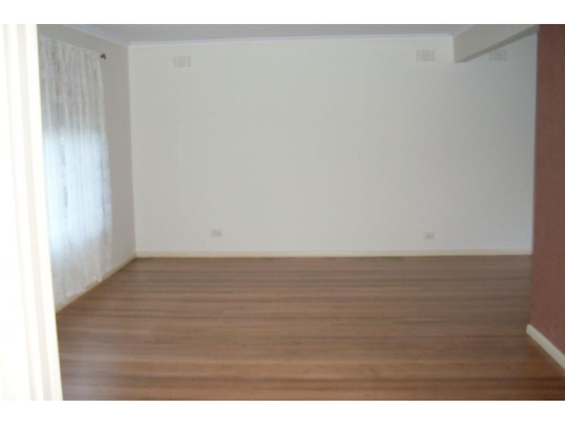 4 Sartre Court, Glen Waverley VIC 3150