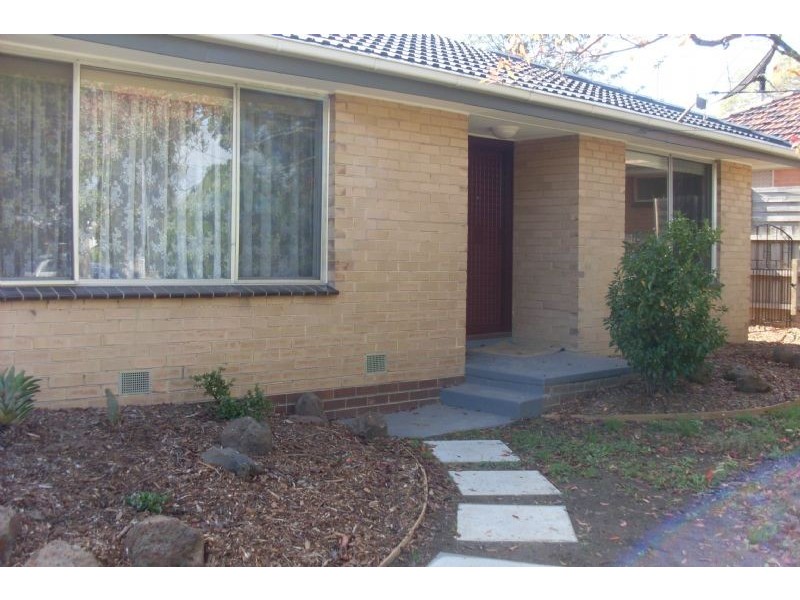 4 Sartre Court, Glen Waverley VIC 3150