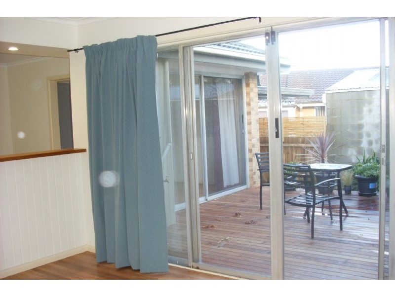 4 Sartre Court, Glen Waverley VIC 3150