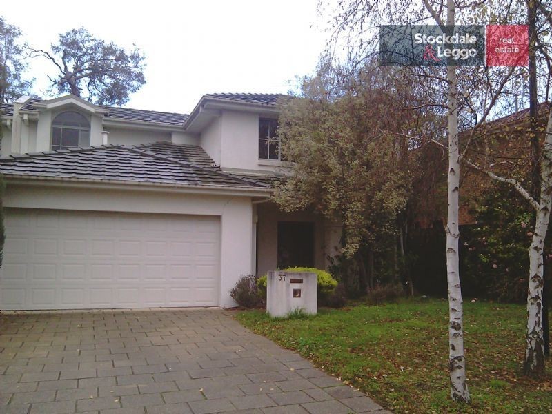 37 Silverwood Way, Glen Waverley VIC 3150
