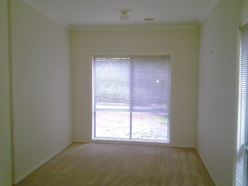 37 Silverwood Way, Glen Waverley VIC 3150