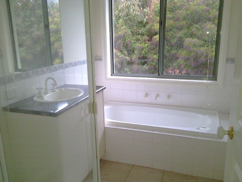 37 Silverwood Way, Glen Waverley VIC 3150