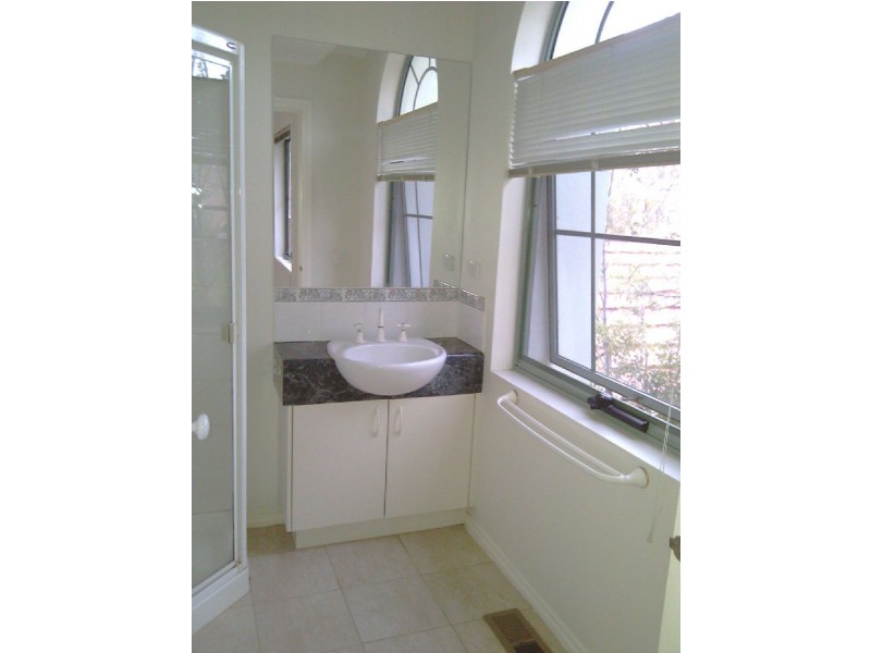 37 Silverwood Way, Glen Waverley VIC 3150