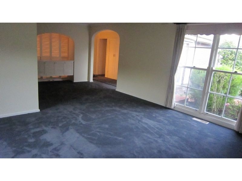 35 Strickland Drive, Wheelers Hill VIC 3150