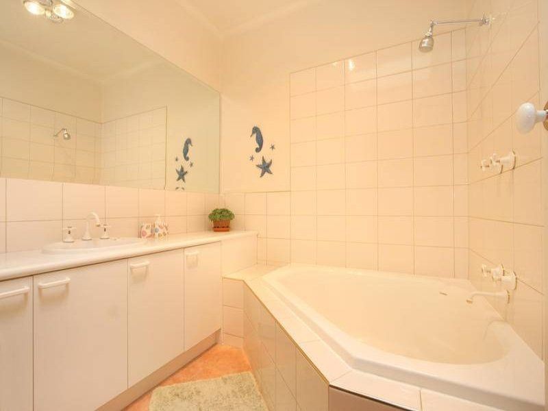 27 Winbourne Road, Mount Waverley VIC 3149