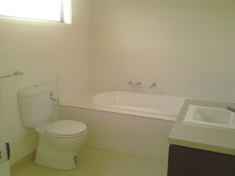 27 Bloom Avenue, Wantirna South VIC 3152