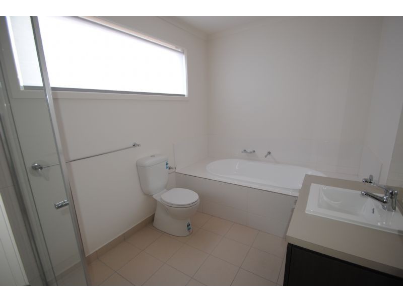 27 Bloom Avenue, Wantirna South VIC 3152