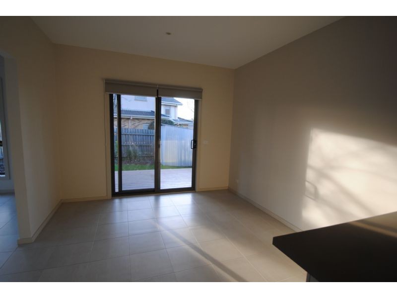 1/14 Pinewood Drive, Mount Waverley VIC 3149