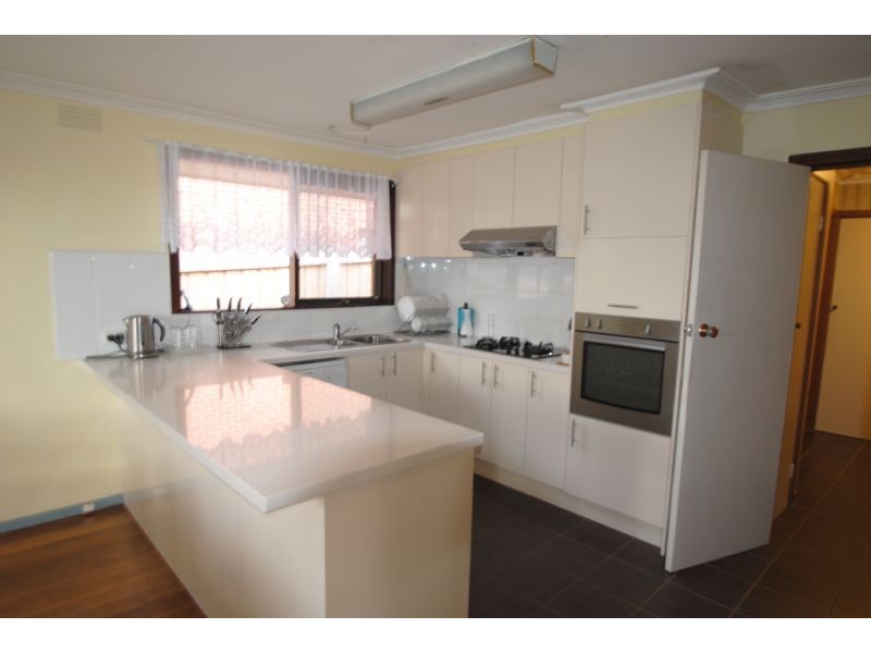 51 Garrisson Drive, Glen Waverley VIC 3150