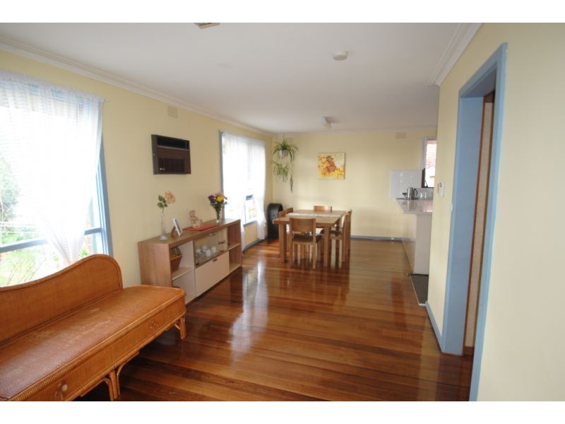 51 Garrisson Drive, Glen Waverley VIC 3150