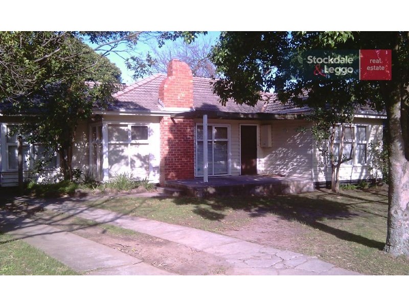 22 Charlton Street, Mount Waverley VIC 3149