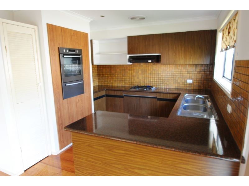 22 Calderwood Avenue, Wheelers Hill VIC 3150