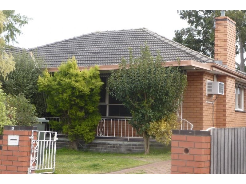 39 Myers Avenue, Glen Waverley VIC 3150