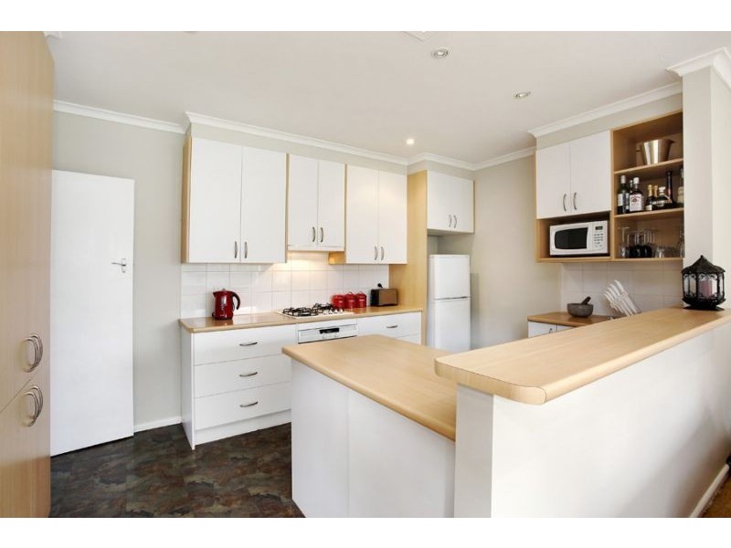 9 Kenilworth Crescent, Glen Waverley VIC 3150