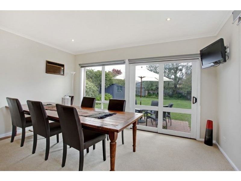 9 Kenilworth Crescent, Glen Waverley VIC 3150
