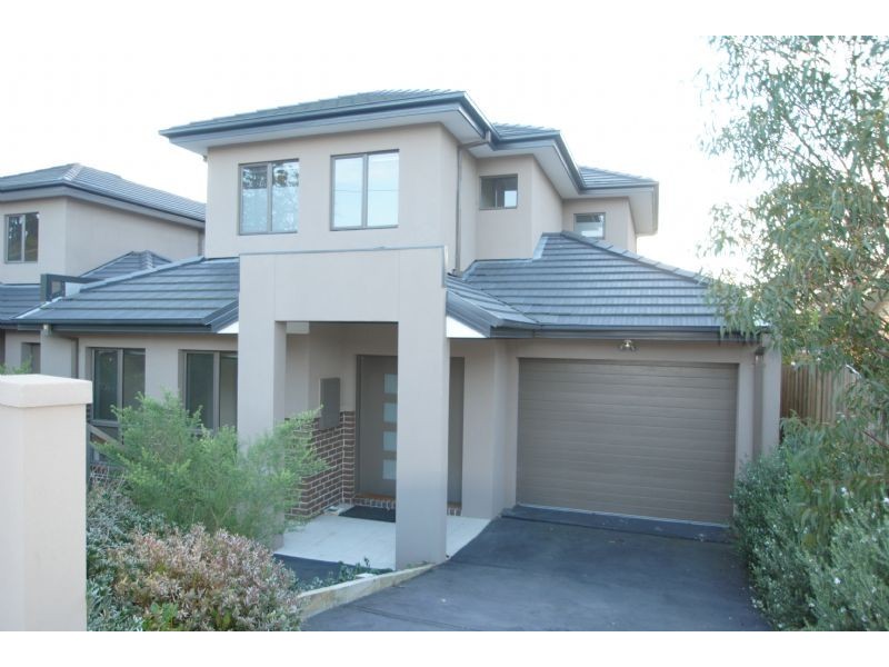 2/14 Pinewood Drive, Mount Waverley VIC 3149