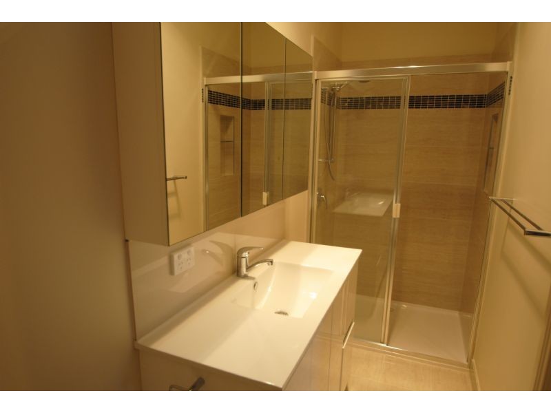 1/22 Roberts Street, Glen Waverley VIC 3150