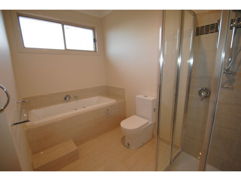 2/22 Roberts Street, Glen Waverley VIC 3150